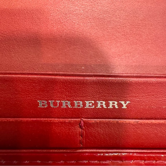BURBERRY Nova Check Patent Leather Bi-fold Long Wallet Red - Picture 10 of 16